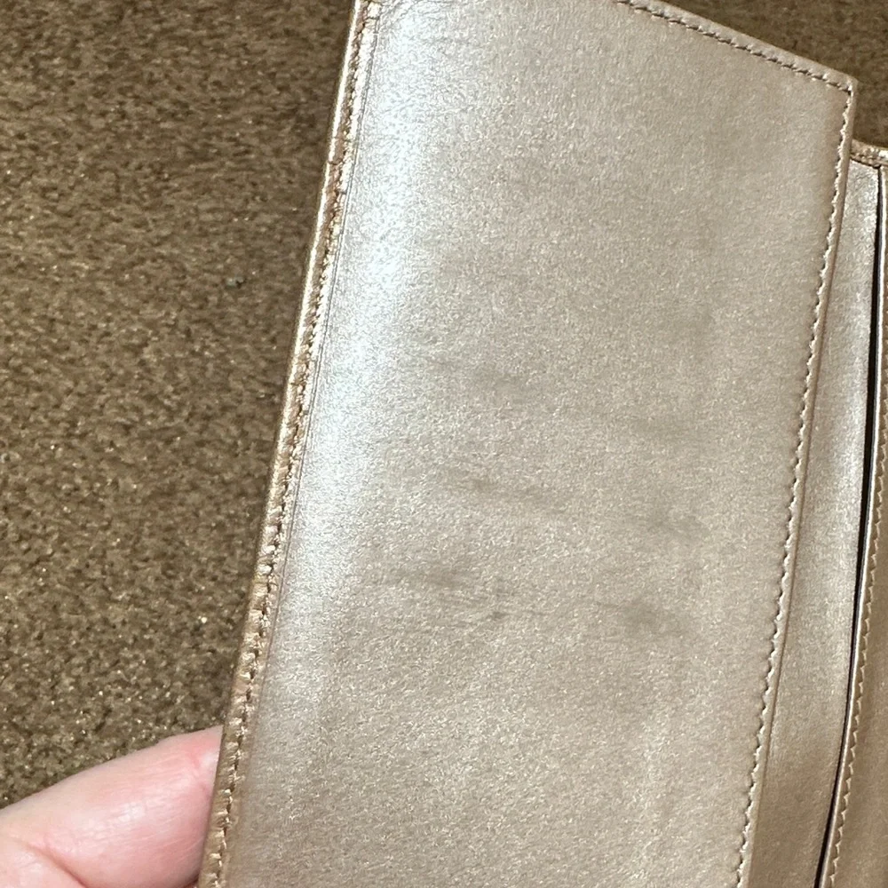 Gucci Guccisima Peach Leather Wallet with enameled Heart Gold Detail - Picture 14 of 17